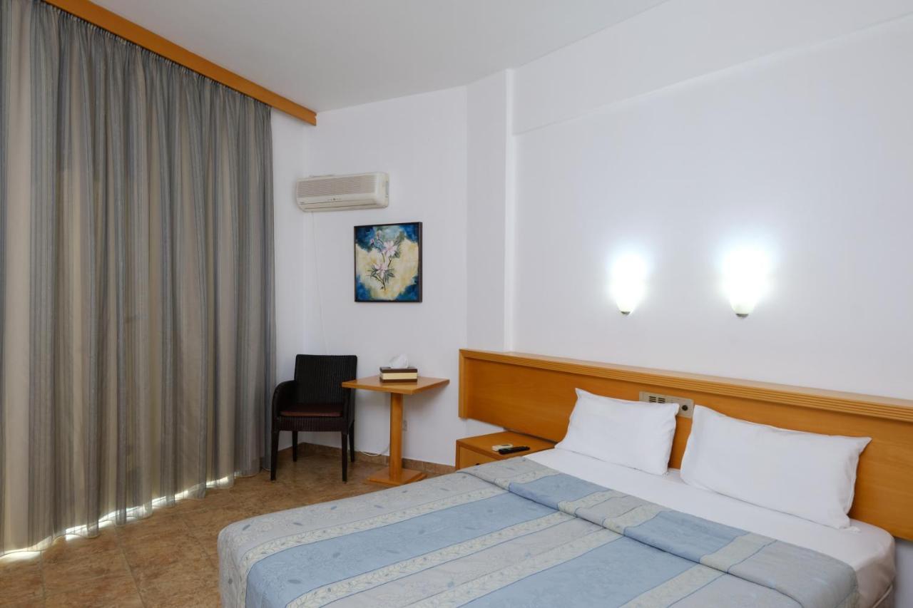 Flamingo Beach Hotel Larnaca Esterno foto
