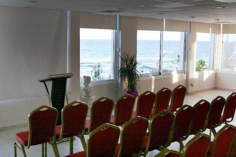 Flamingo Beach Hotel Larnaca Esterno foto