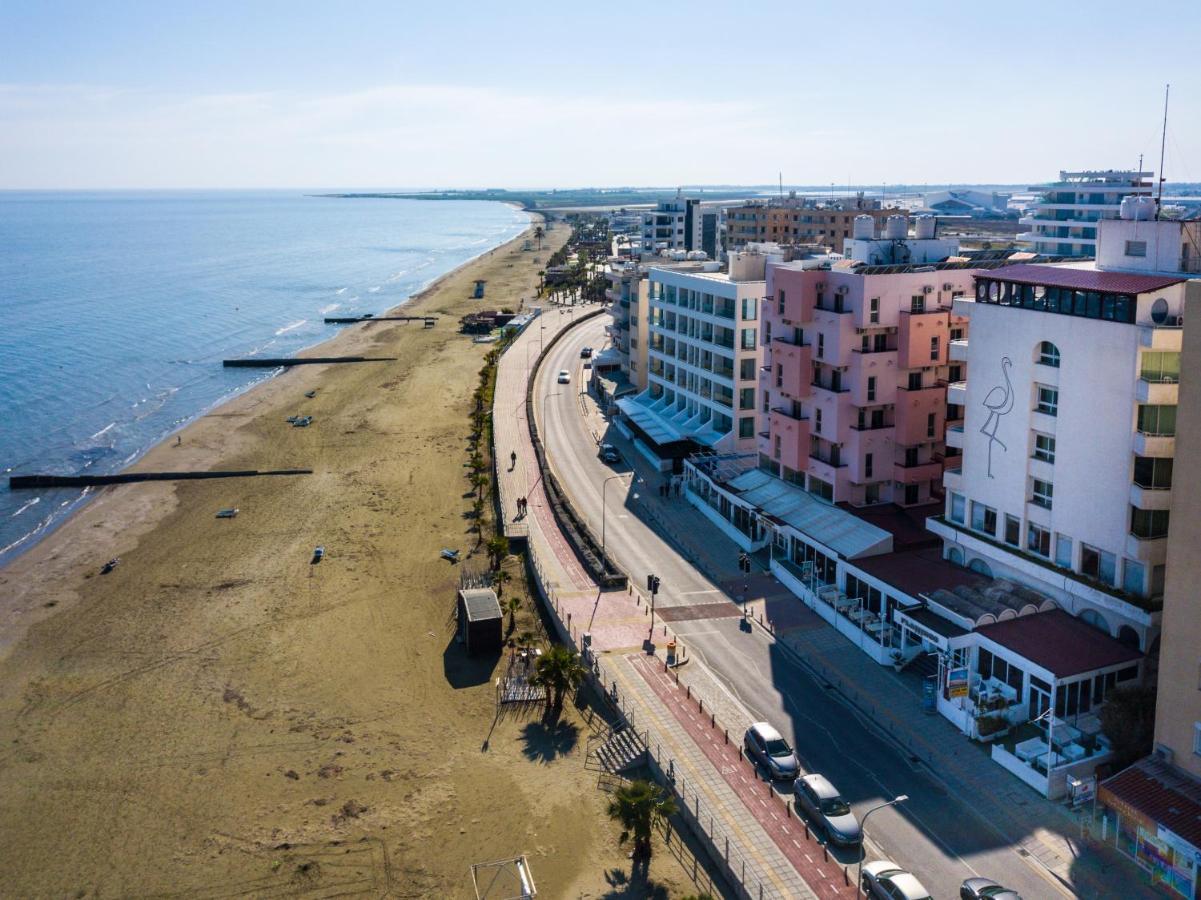 Flamingo Beach Hotel Larnaca Esterno foto