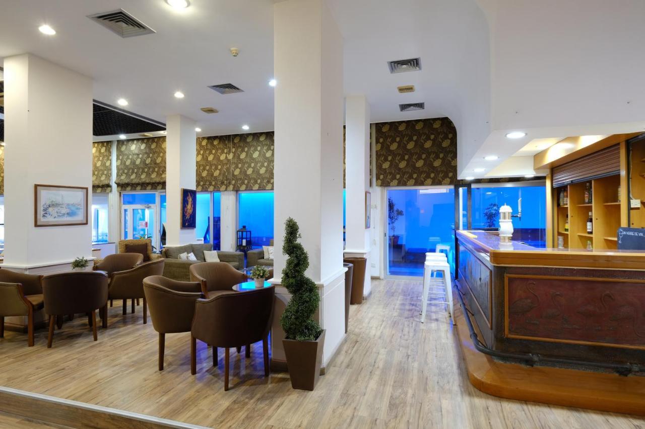 Flamingo Beach Hotel Larnaca Esterno foto