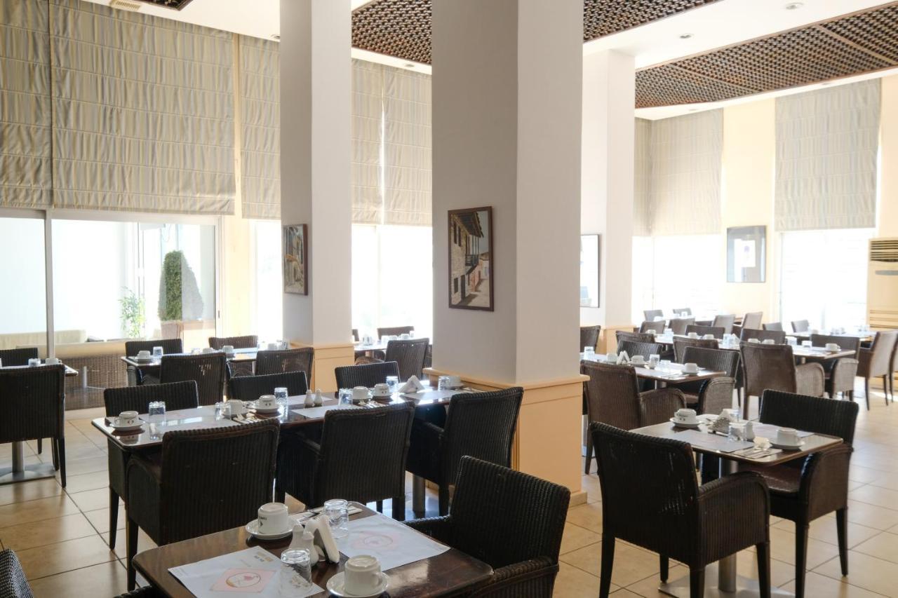Flamingo Beach Hotel Larnaca Esterno foto