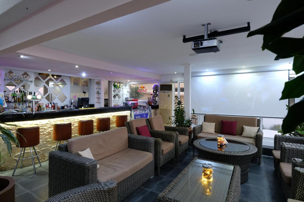 Flamingo Beach Hotel Larnaca Esterno foto